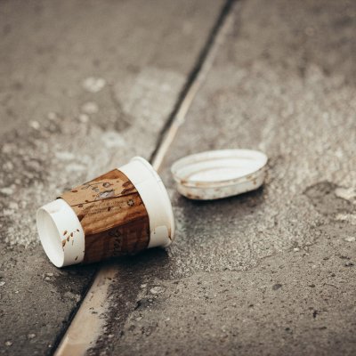 Пролитий чай